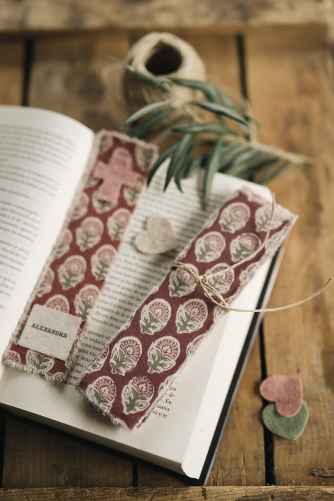 marcapáginas flores