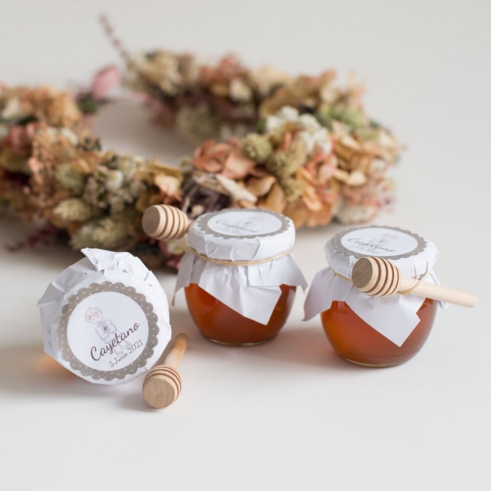 Tarros de miel artesanal con cucharilla de madera y etiqueta personalizada  para invitados de comunión